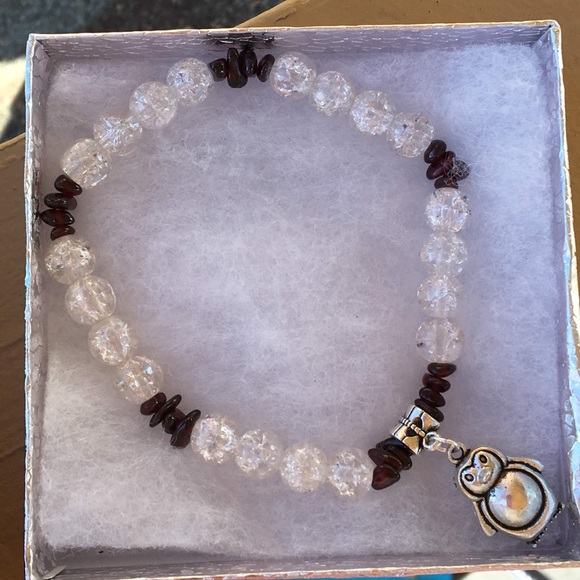 White Sparkly Glass Red Garnet Penguin Bracelet - Picture 4 of 5